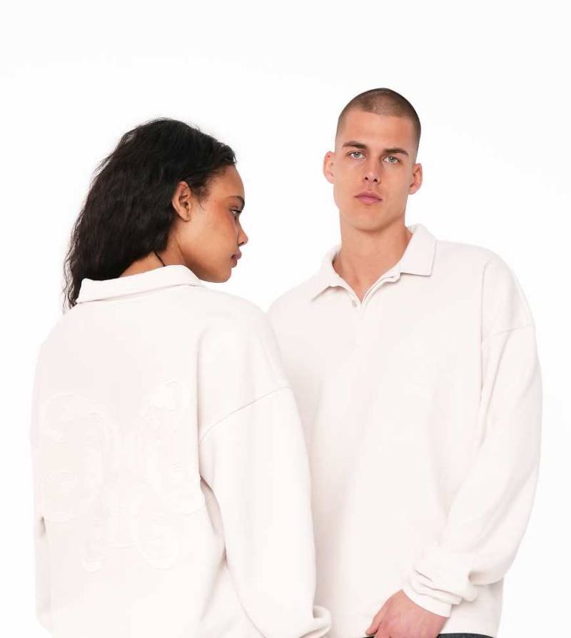 Multiply Apparel - Inscription - Oversize-Polo-Sweatshirt in Wollweiß von Multiply Apparel