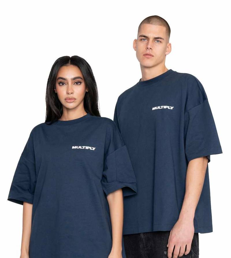 Multiply Apparel - Multiply - Oversize-T-Shirt in Prunkblau von Multiply Apparel