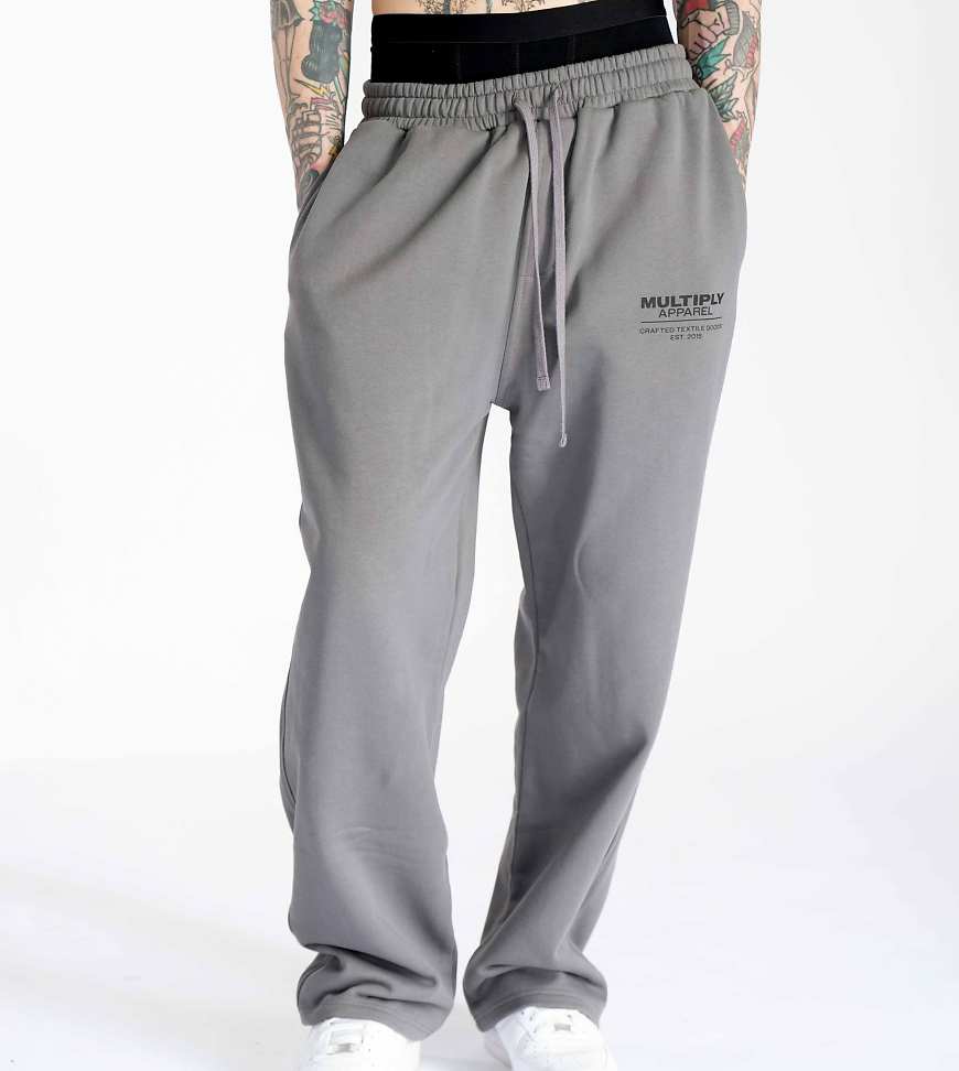 Multiply Apparel - Oversize-Jogginghose in Gargoyle-Grau mit Bootcut-Schnitt-Schwarz Multiply Apparel - Oversize-Jogginghose in Gargoyle-Grau mit Bootcut-Schnitt-Schwarz von Multiply Apparel