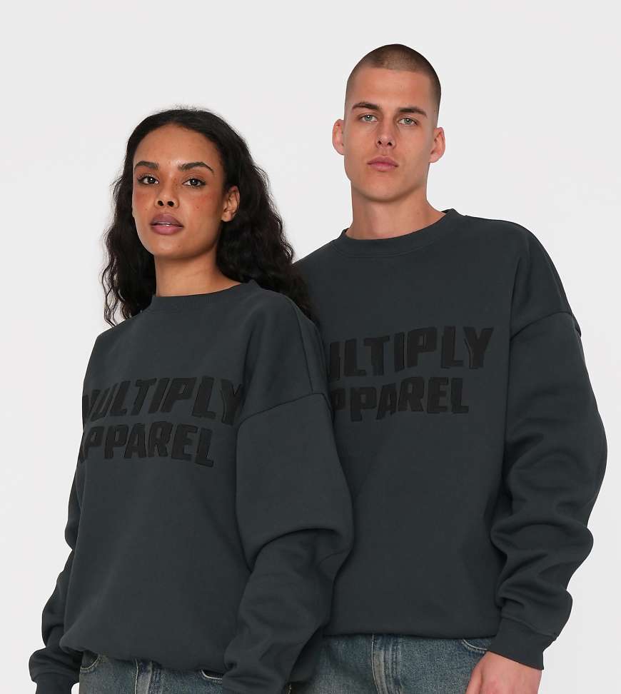 Multiply Apparel - Resist - Oversize-Sweatshirt in Schwarz mit Grafikprint Multiply Apparel - Resist - Oversize-Sweatshirt in Schwarz mit Grafikprint von Multiply Apparel