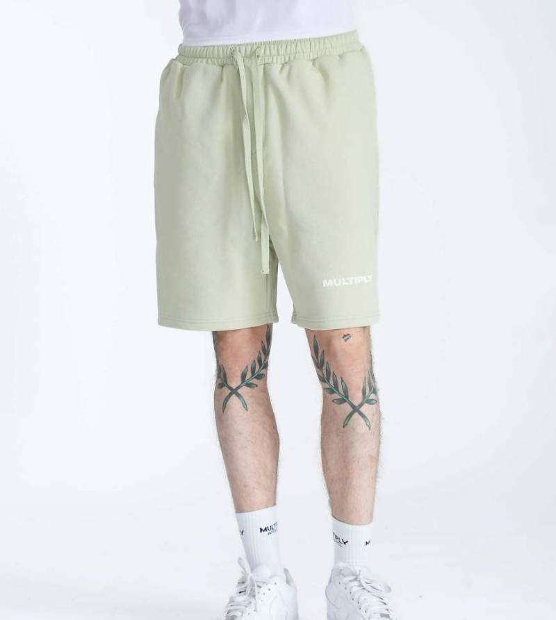 Multiply Apparel - Shorts in Alfalfa-Grün mit Multiply-Logo von Multiply Apparel