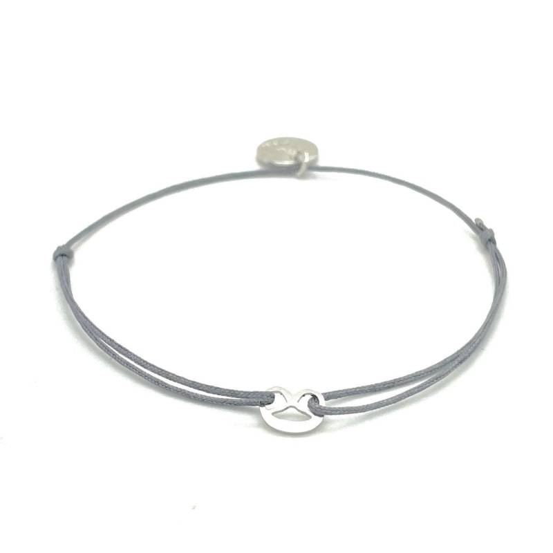 Micro Breze Armband Rhodiniert - Zarter Bayern-Schmuck Mini Brezn Charm Geschenkidee Micro Breze Armband Rhodiniert - Zarter Bayern-Schmuck Mini Brezn Charm Geschenkidee von MunichJewels