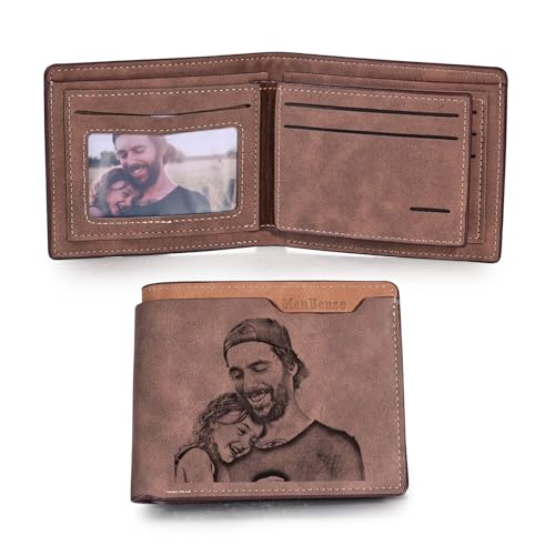 MunkiMix Personalisierte Foto Leder Bifold Geldbörsen für Männer Gravierte Skizze Bild/Name Initiale/Text Herren Geldbörse Geschenke für Ihn Vater Freund Ehemann Sohn (A2-Name Initiale, Dunkelbraun) von MunkiMix