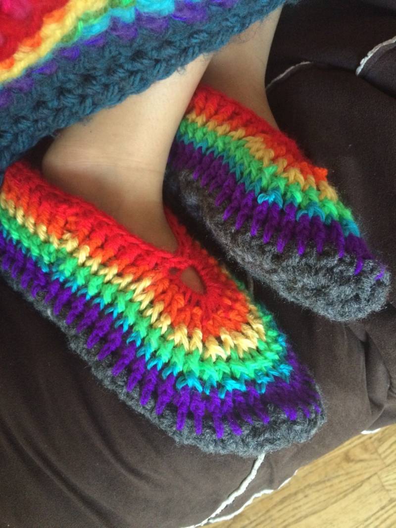 Regenbogen Hausschuhe Regenbogen Hausschuhe von MunroMade