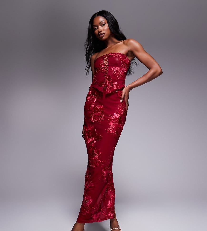 Murci - Exclusive - Gerader Maxirock aus Netzstoff in Rot mit strukturierter Blumenapplikation, Kombiteil von Murci