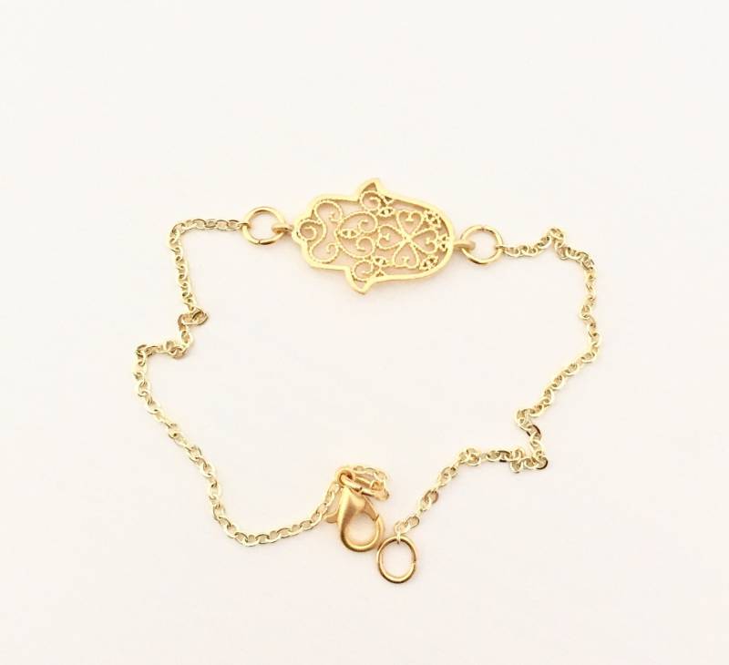 22K Vergoldet Zierliche Hamsa Armband 22K Vergoldet Zierliche Hamsa Armband von MurniCo