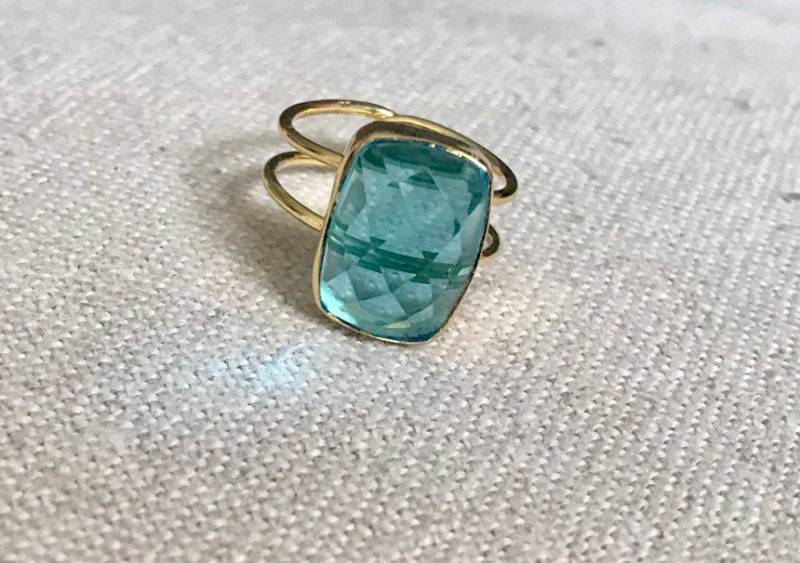 Blauer Topas-Kristall Einstellbar Vergoldeter Ring Blauer Topas-Kristall Einstellbar Vergoldeter Ring von MurniCo
