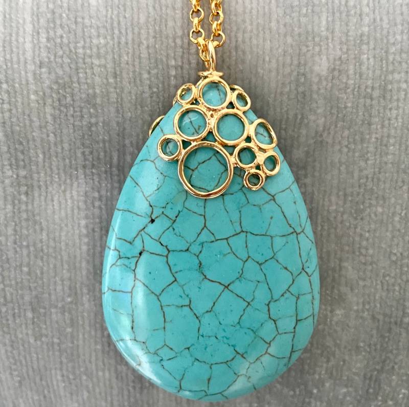 Turquoise Teardrop in 22K Vergoldung Gesetzt...mit Goldkette Auf Bestellung Turquoise Teardrop in 22K Vergoldung Gesetzt...mit Goldkette Auf Bestellung von MurniCo