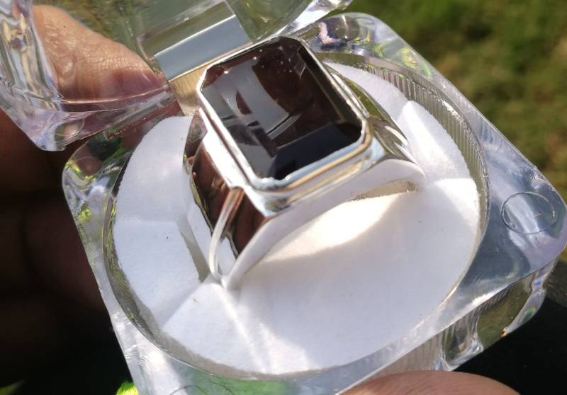 Herrenring Mit Granat Im Smaragdschliff von Murtazagems