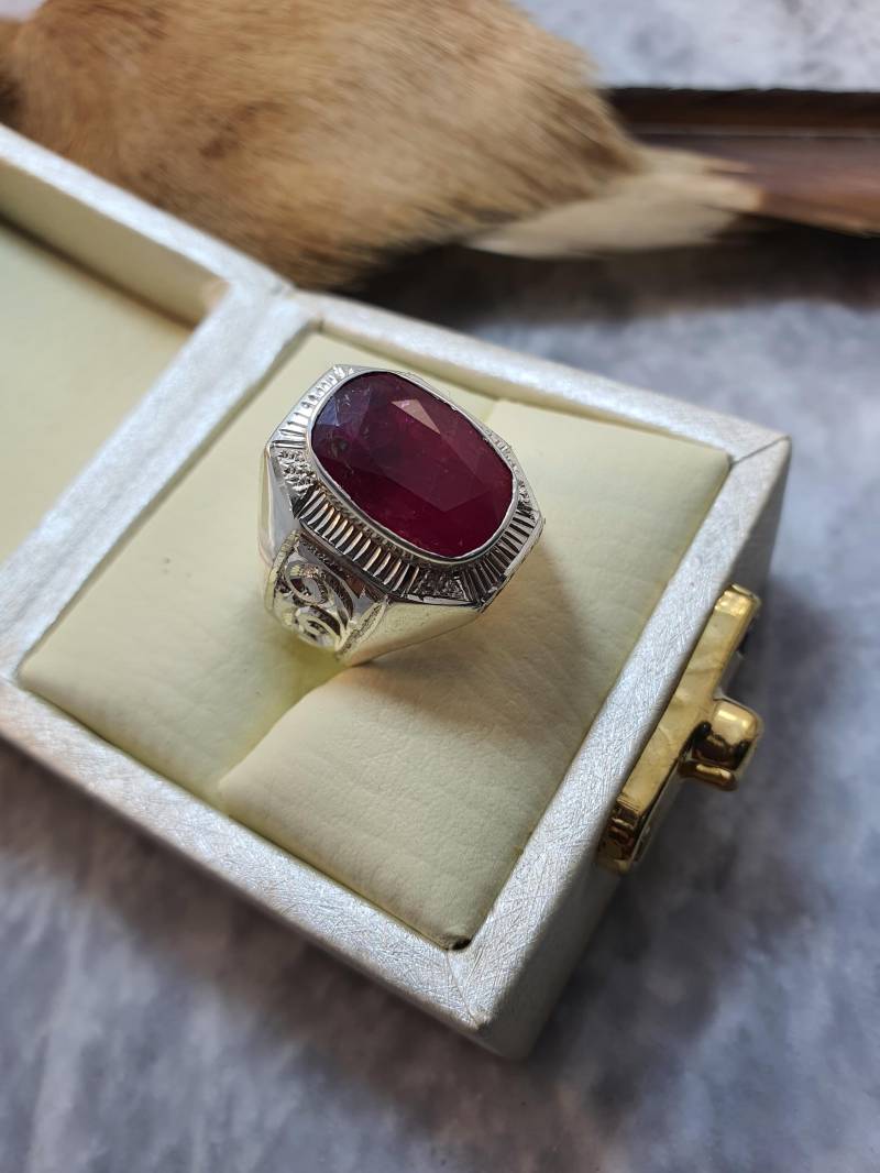 Natürlicher Nicht Erhitzter Unbehandelter Rubinring von Murtazagems