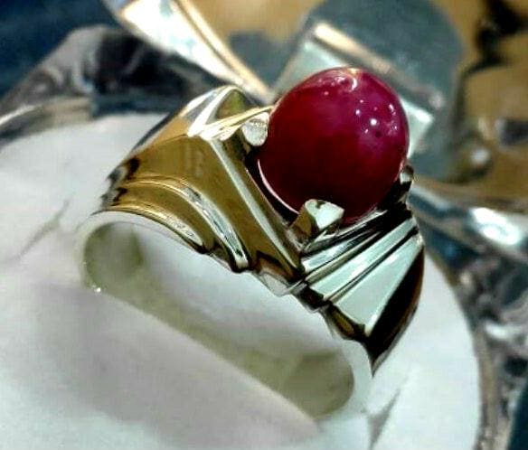 Natürlicher Roter Taubenblut Rubin Aus Burma Myanmar Damen Herren Jungen Mädchen Ring Für Alle Geschlechter von Murtazagems