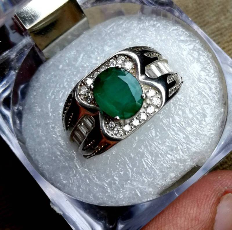 Natürlicher Smaragd Als Ring 2, 5 Ct Plus von Murtazagems