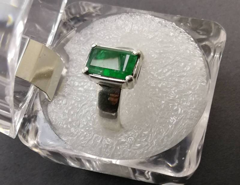 Natürlicher Smaragd Ring Dunkelgrün von Murtazagems