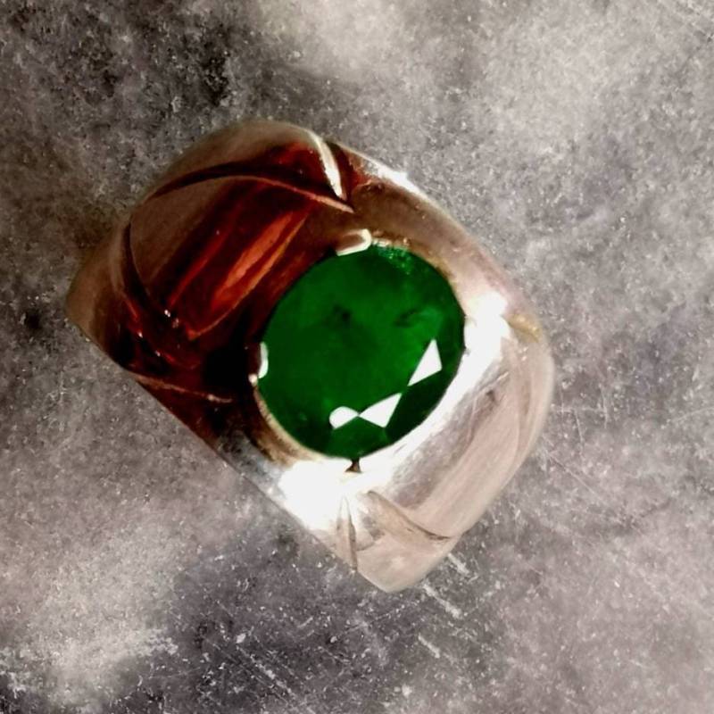 Natürlicher Smaragd Ring Tiefgrün von Murtazagems