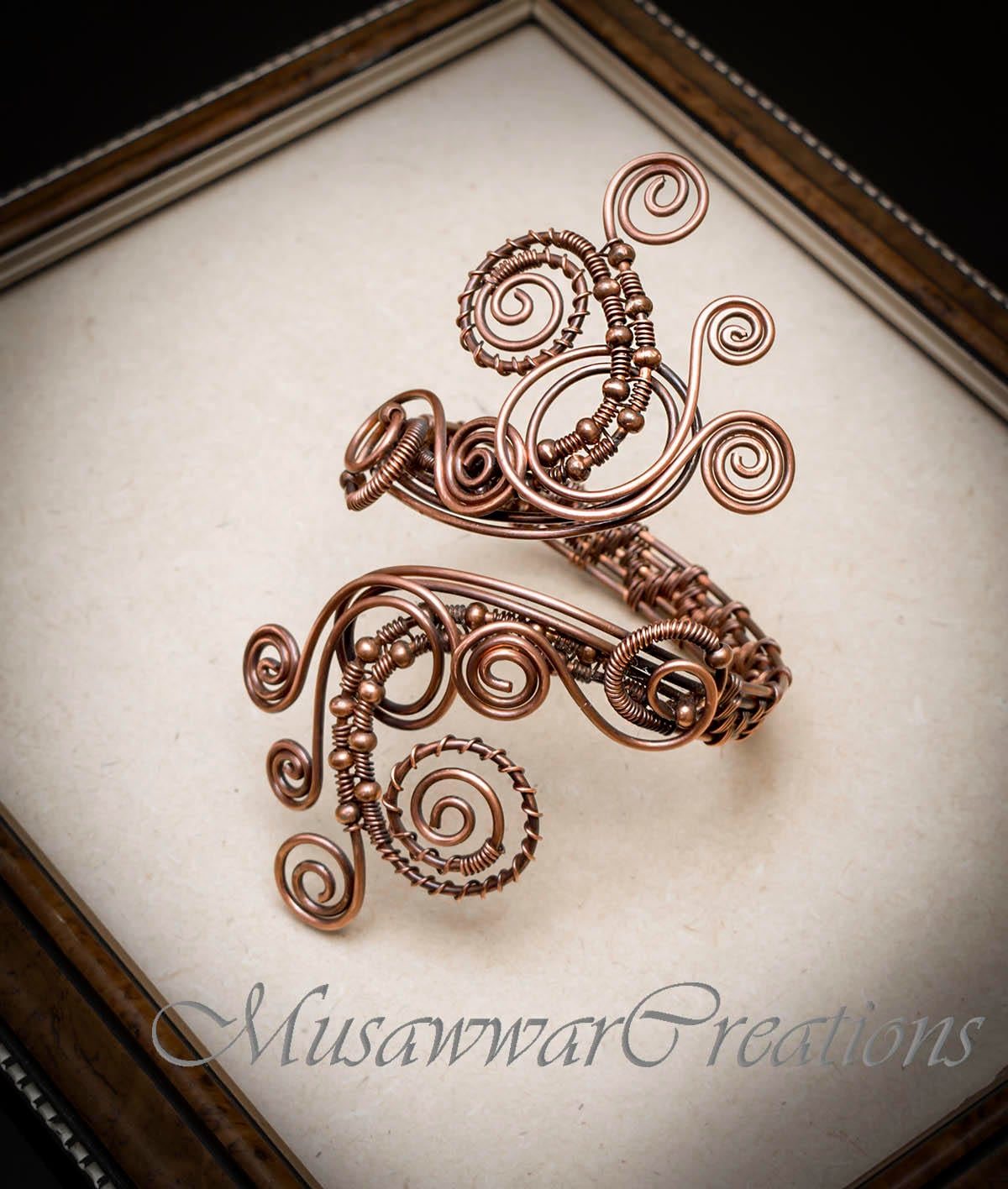 Antike Kupfer Draht Gewickelt Armband Manschette , Armband-Draht Handgemachtes Manschette von MusawwarCreations