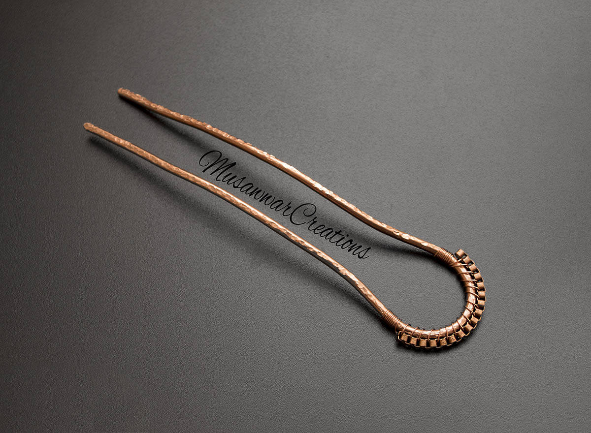 Handgefertigte Antike Kupfer Haarforke Gehämmerter Strukturierter Dutt Stick Handgefertigte Antike Kupfer Haarforke Gehämmerter Strukturierter Dutt Stick von MusawwarCreations