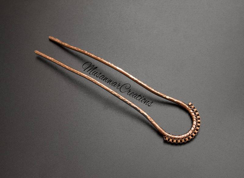 Handgefertigte Antike Kupfer Haarforke Gehämmerter Strukturierter Dutt Stick Handgefertigte Antike Kupfer Haarforke Gehämmerter Strukturierter Dutt Stick von MusawwarCreations