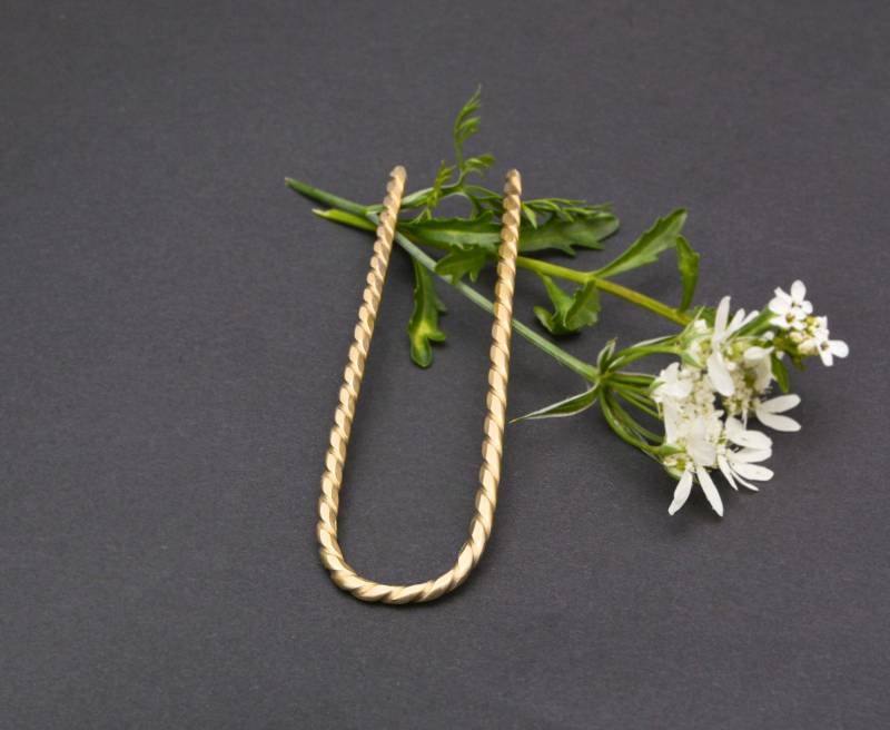 Handgefertigte Haarnadel Oder Gabel Aus Massivem Messing - Gedrehtes Design Für Sichere Hochsteckfrisuren von MusawwarCreations