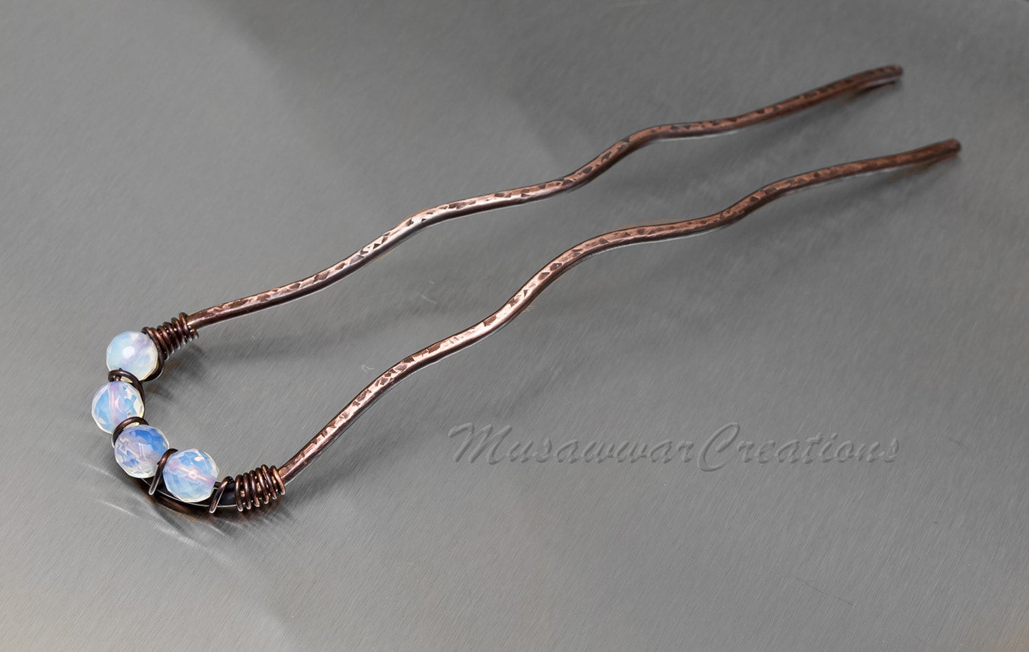 Opalite Kupfer Haarforke, Texturierte Antike Haarknoten Folie von MusawwarCreations