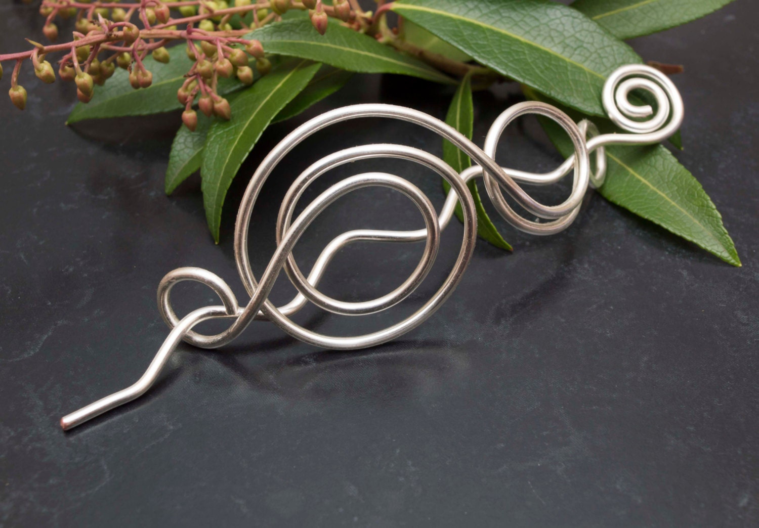 Minimalist Silber, Kupfer, Messing Haarknoten Halter - Handgefertigte Versilberte Kupfer Haarnadel Minimalist Silber, Kupfer, Messing Haarknoten Halter - Handgefertigte Versilberte Kupfer Haarnadel von MusawwarCreations
