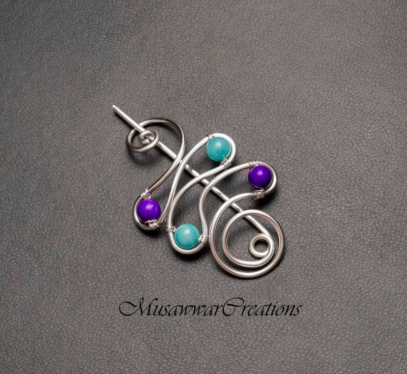 Versilberte Kupfer Schalnadel, Pullover Brosche, Versilberte Schal Blau Und Lila Stein Valentinstag Geschenk Für Sie Versilberte Kupfer Schalnadel, Pullover Brosche, Versilberte Schal Blau Und Lila Stein Valentinstag Geschenk Für Sie von MusawwarCreations