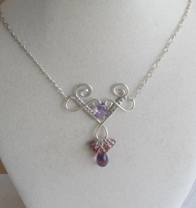 Amethyst Und Saphir-Woven-Halskette Amethyst Und Saphir-Woven-Halskette von MuseHill
