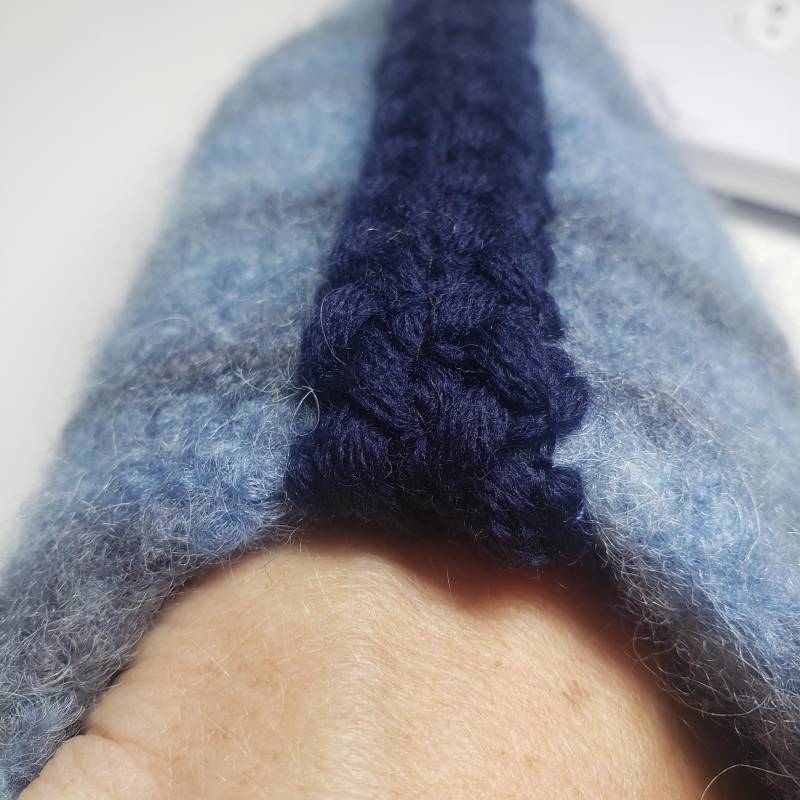 Filzhausschuhe Aus Blau Melierter Wolle I Gr. 35 Handgestrickt von Musestunde