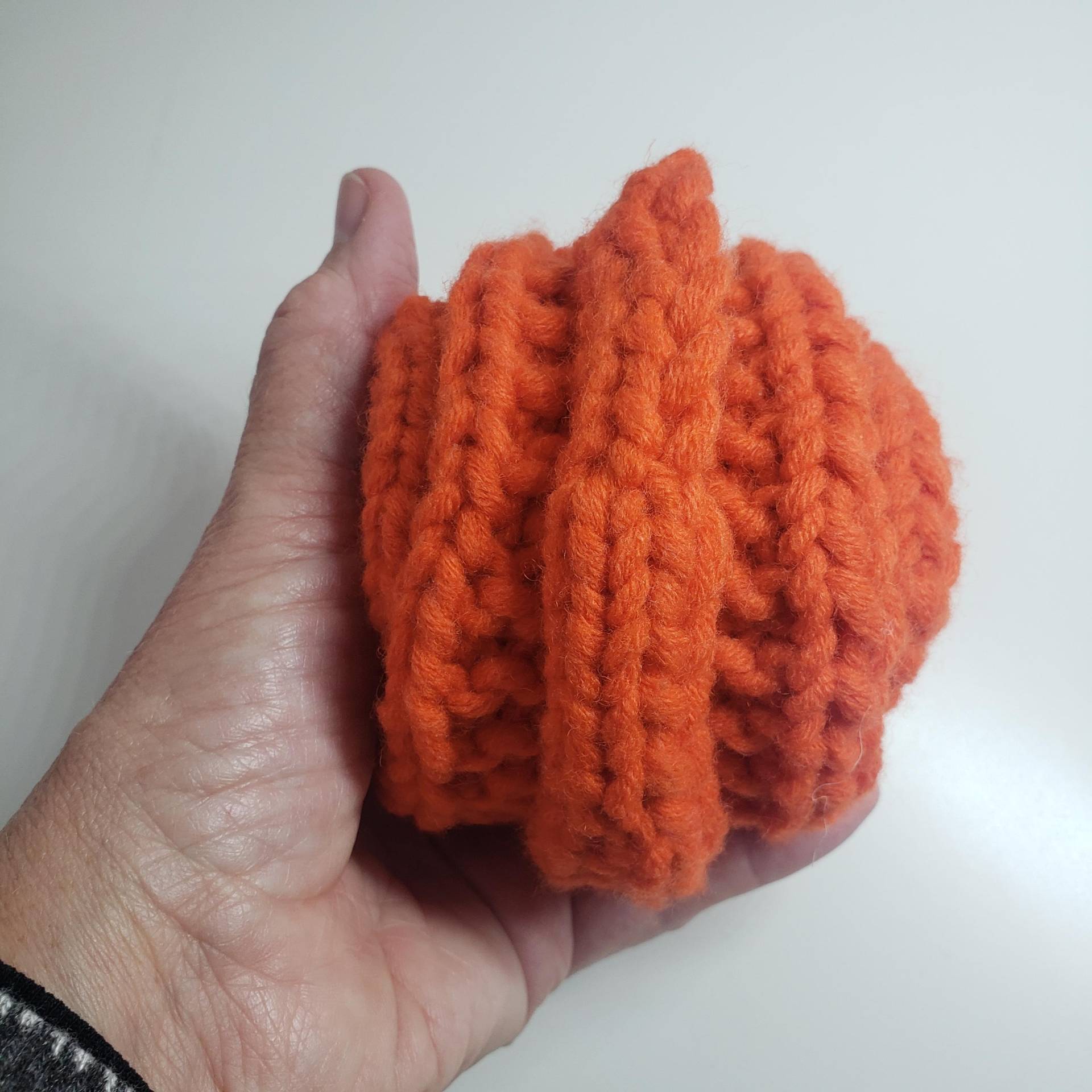 Sophie Scarf - Schal in Orange Handgestrickt von Musestunde