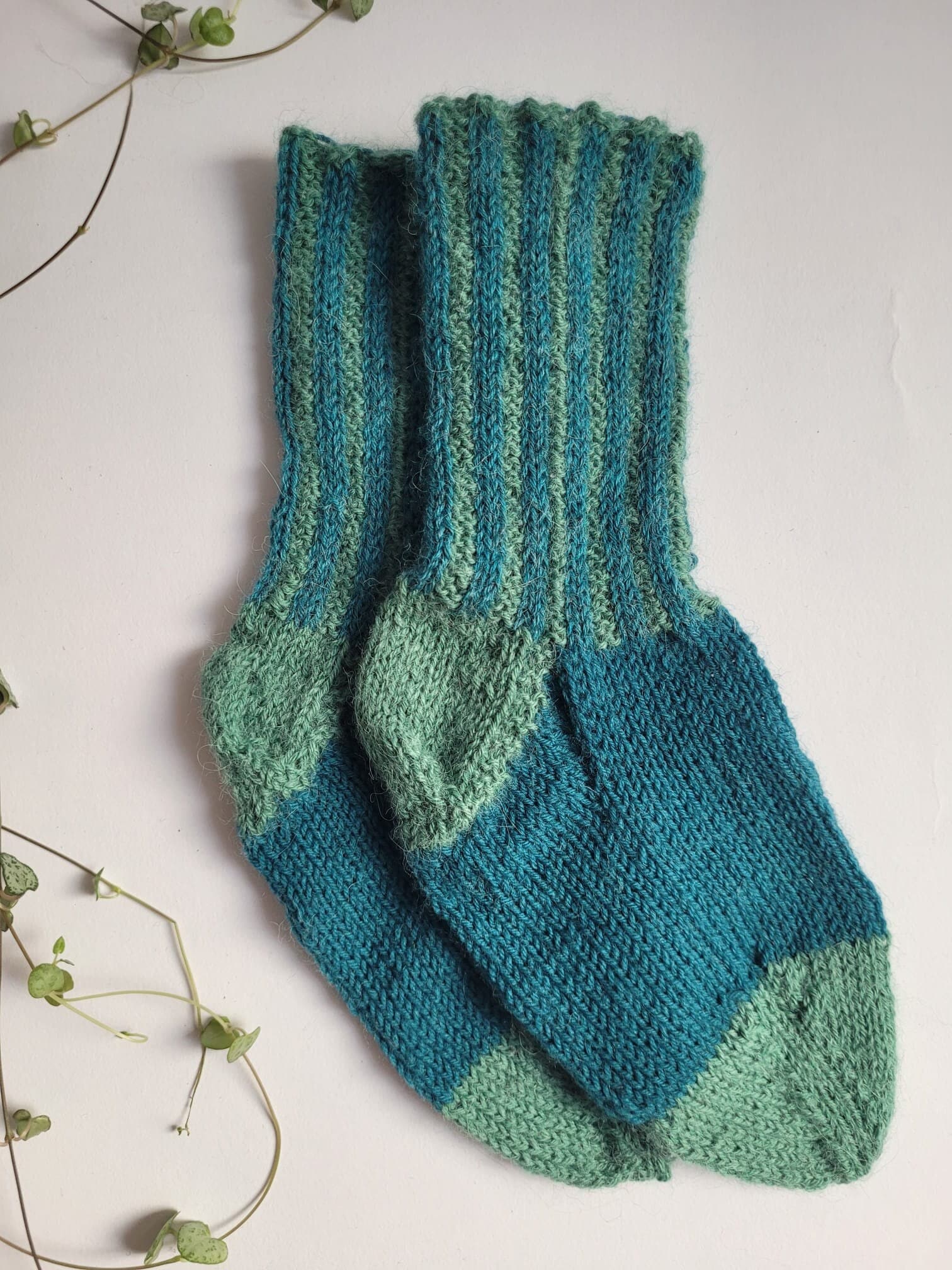 Türkisene Socken | Handgestrickt I Gr. 33 von Musestunde