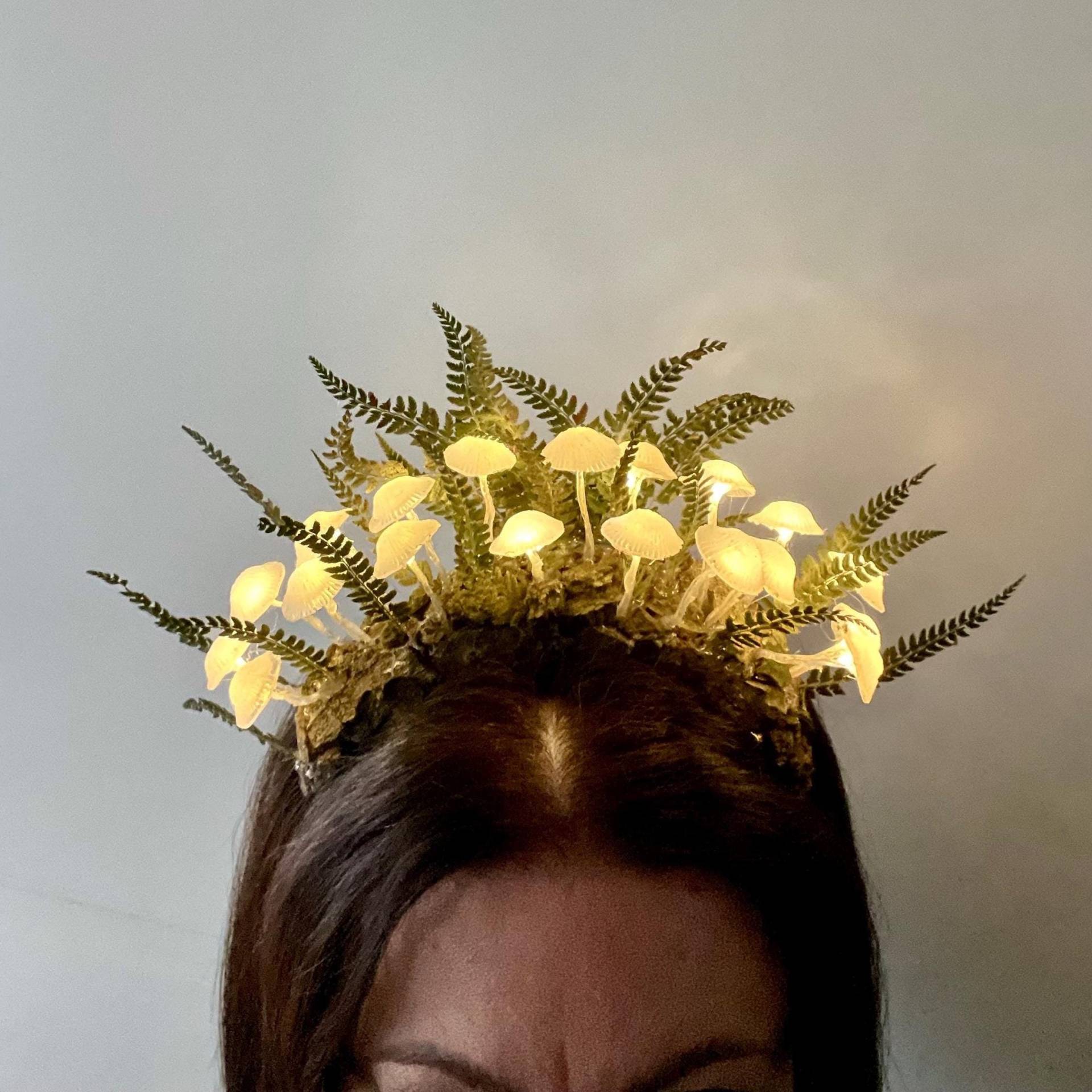 Leuchtende Pilz-Feenkrone - Halloween Rave Headpiece Woodland Fantasy Kostüm von Mushroomsland