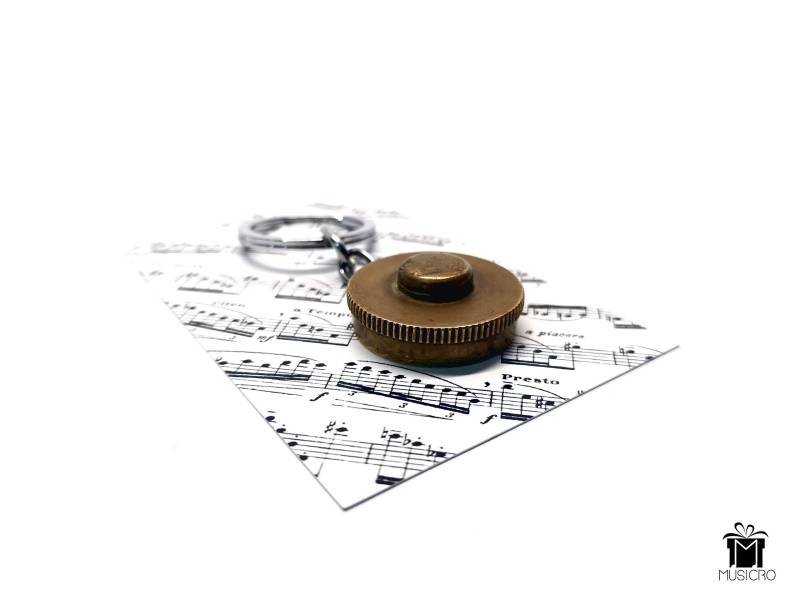 Vintage Trompete Drehschieberkappe - Schlüsselanhänger. Teile Für Recycelt. Musicro Musik-Geschenke. Trompetekunst. Wiederverwendete Vintage Trompete Drehschieberkappe - Schlüsselanhänger. Teile Für Recycelt. Musicro Musik-Geschenke. Trompetekunst. Wiederverwendete von MusicroGifts