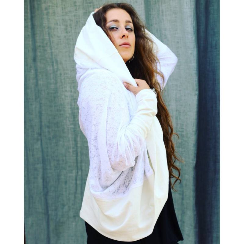 Räumungsverkauf Faris Strickjacke Mit Viskose, Verdeck, Batt Ärmel, Locker Sitzendes Oberteil, Tunika Top, Basics, Strickjacke von MustBeMuse