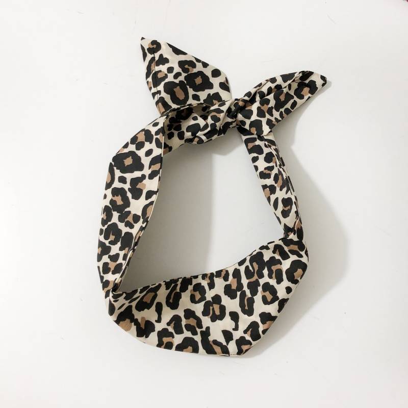Leopard Print Wire Stirnband Breite Baumwolle Hair Wrap von MustardMonday