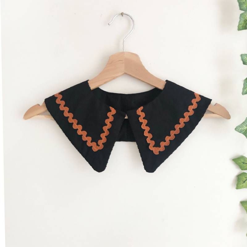 Schwarzer Baumwollabnehmbarer Kragen, Peter-Pan-Kragen, Abnehmbarer Schichtkragen, Übergroßer Kragen Schwarzer Baumwollabnehmbarer Kragen, Peter-Pan-Kragen, Abnehmbarer Schichtkragen, Übergroßer Kragen von MustardMonday