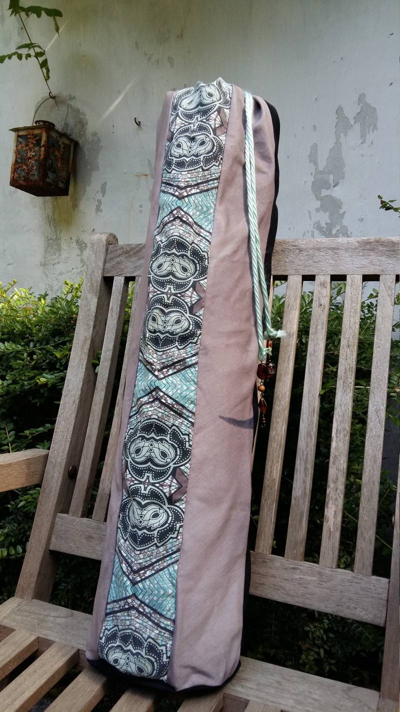 Yogatas Aus Reststaub, Über Stoff Gelassen Yogatas Aus Reststaub, Über Stoff Gelassen von MutsInc