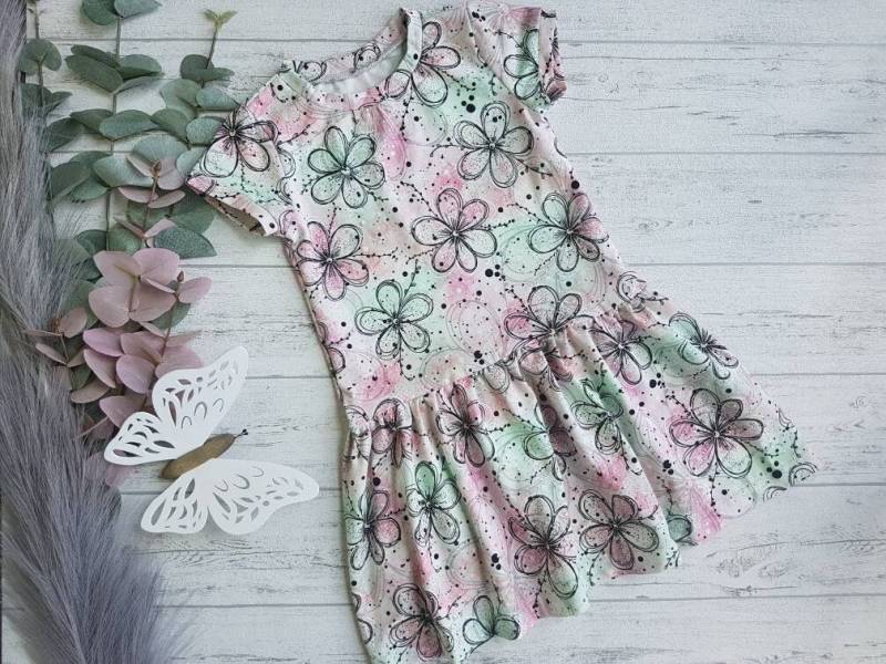 Florales Jerseykleid Für Mädchen, Rüschenkleid in Rosa Und Mint Mit Blumen, Sommerkleid Blumenmotiv, Bio-Jersey, Wunschgröße 74 - 122 von Mutzelchen