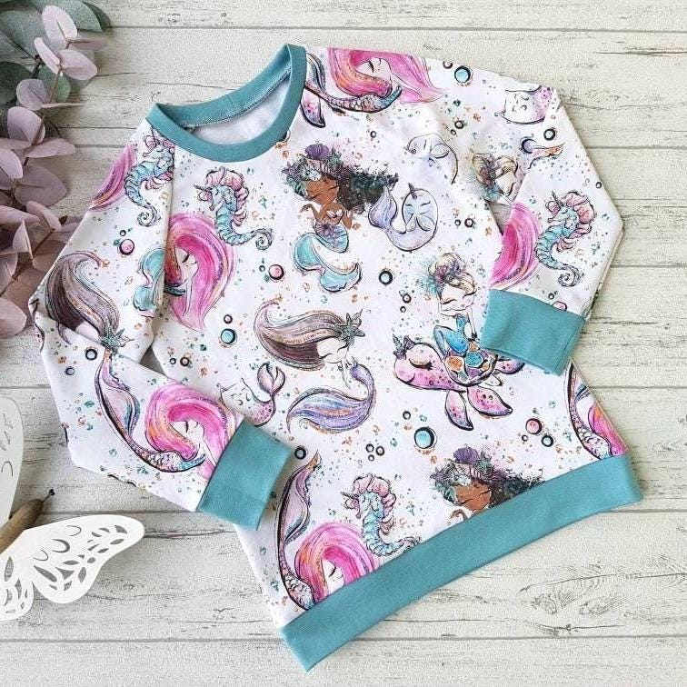 Raglan Shirt Meerjungfrau Größe 80 - 110, Maritimer Mädchen Pullover, Bunter Pullover Mit Schildkröte, Unterwasserwelt Motiv von Mutzelchen