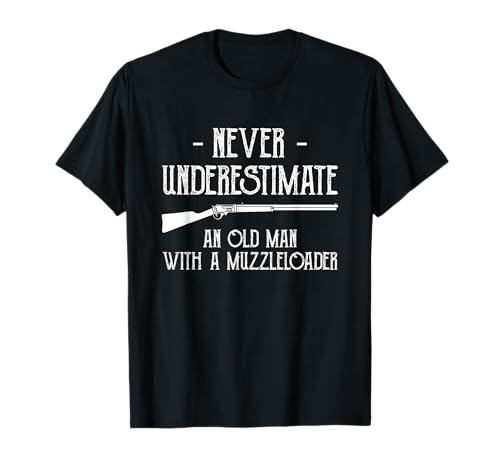 Never Understimate An Old Man With A Muzzleloader T-Shirt von Muzzleloader Musket Design Idee