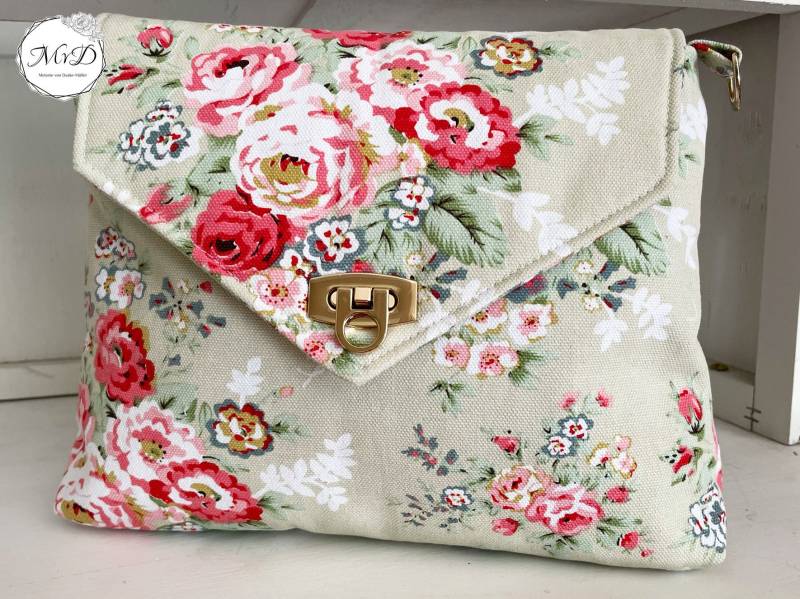 Handgemachte Handtasche Mit Goldfarbenem Kettenhenkel Mint Blumenmuster von MvDUnikate