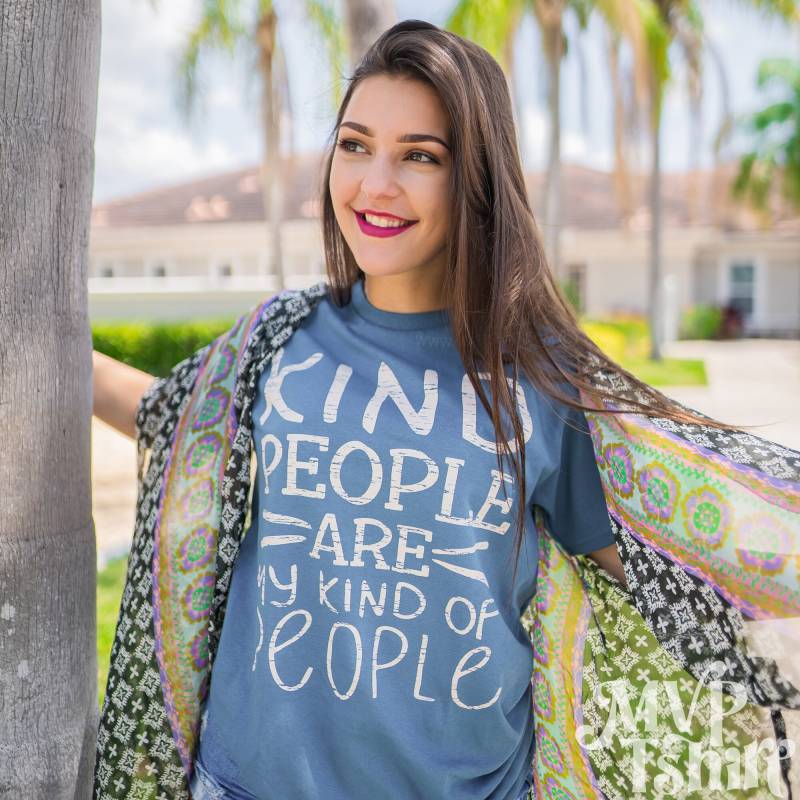 Kind Menschen Shirt, Liebevolle Wärme, 100% Baumwolle von Mvptshirt