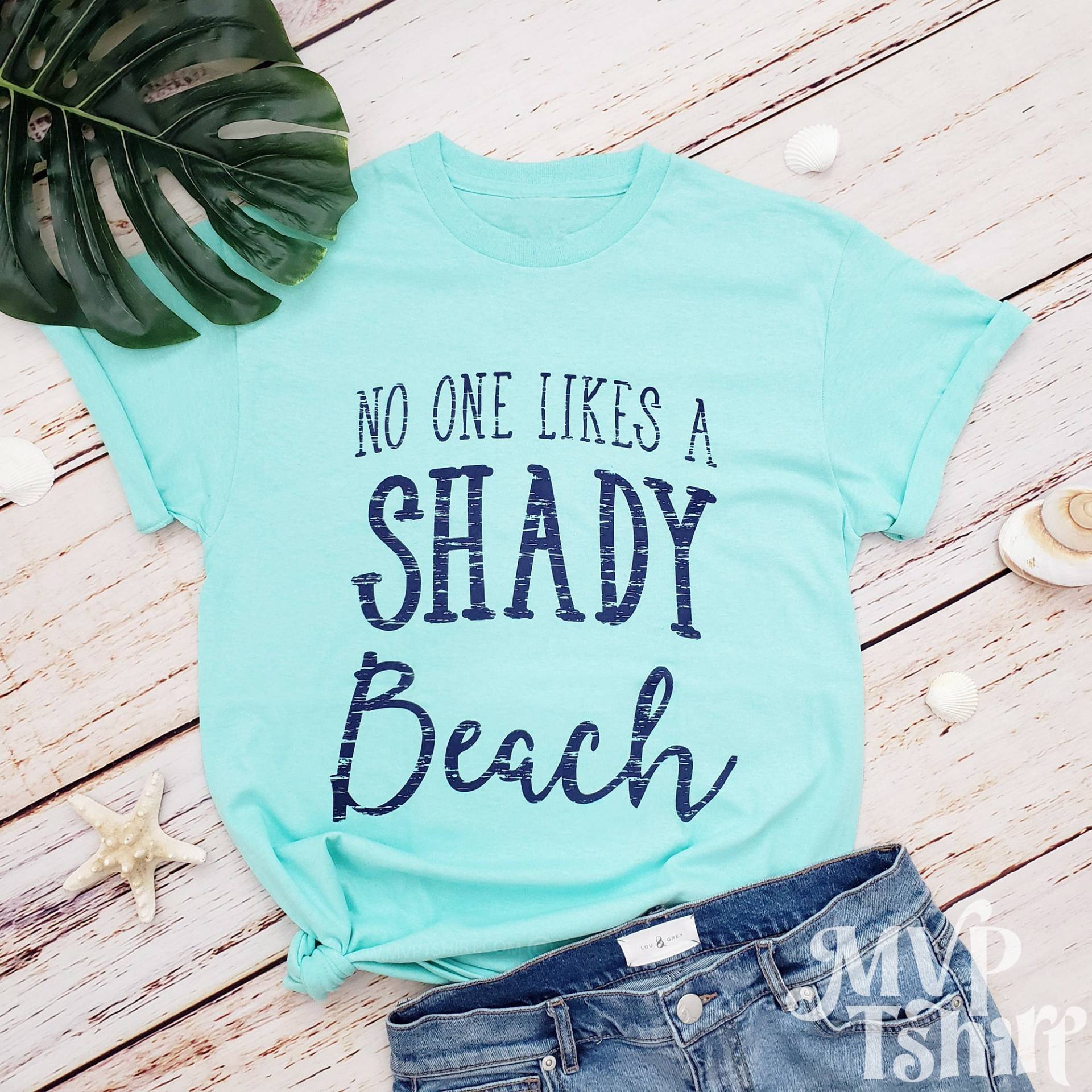 Shady Beach T-Shirt Mintfarbenes Baumwoll-Kreuzfahrturlaub-T-Shirt von Mvptshirt