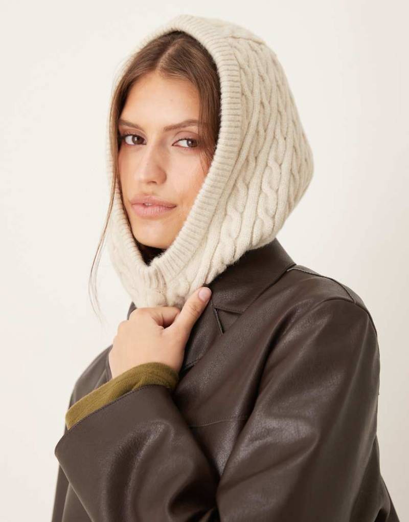 My Accessories - Gestrickte Balaklava in Cremeweiß mit Zopfmuster von My Accessories