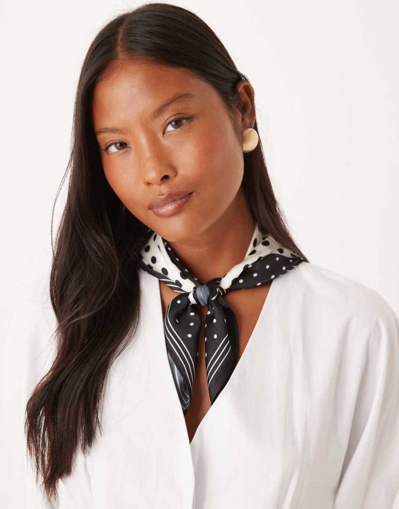 My Accessories - Halstuch mit Punktmuster in Creme und Schwarz-Weiß von My Accessories