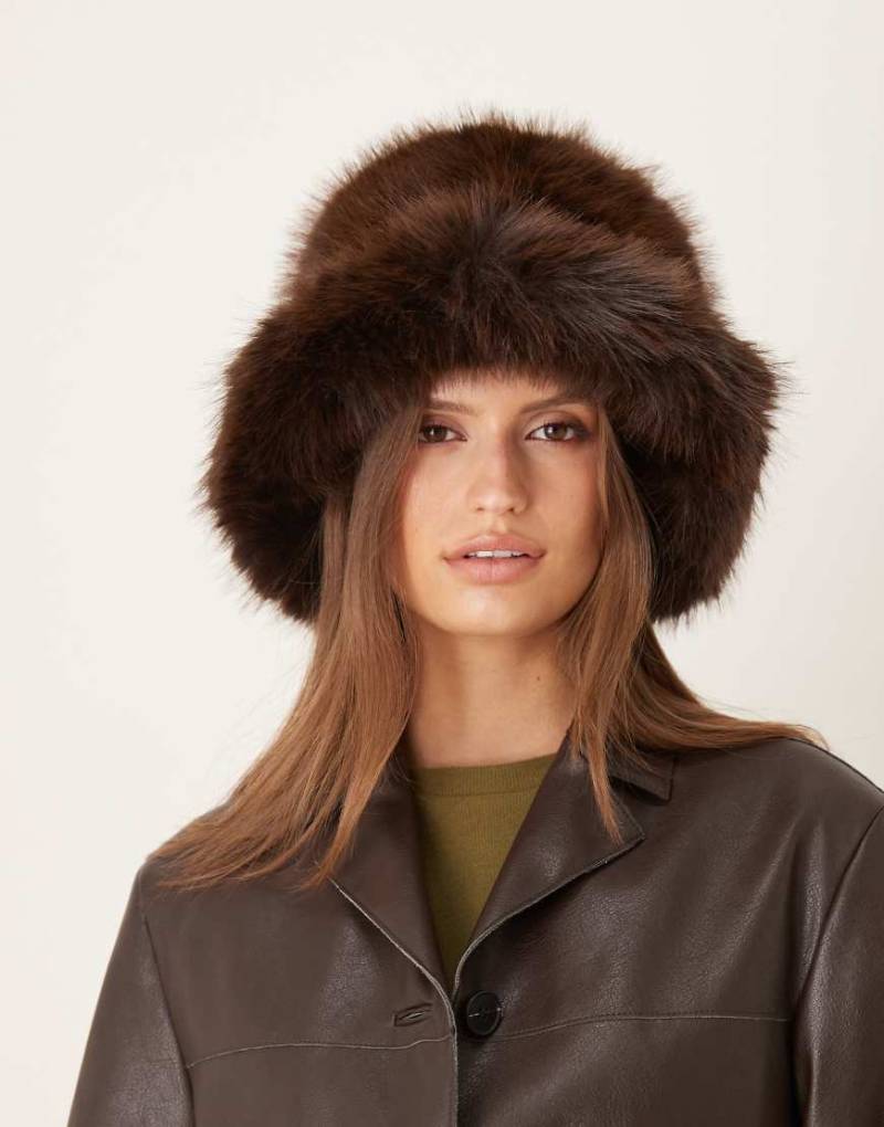 My Accessories - Oversize-Anglerhut aus Kunstpelz in Schokobraun-Brown von My Accessories