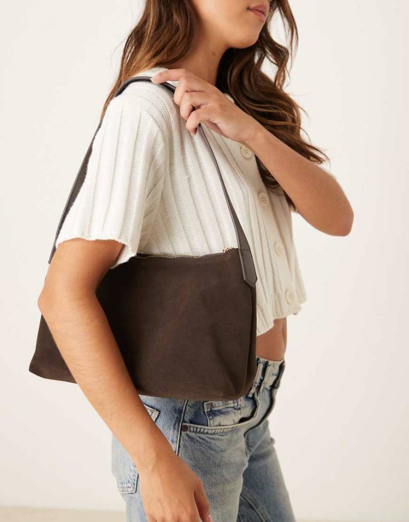 My Accessories - Weiche Schultertasche aus Wildlederimitat in Braun-Brown von My Accessories