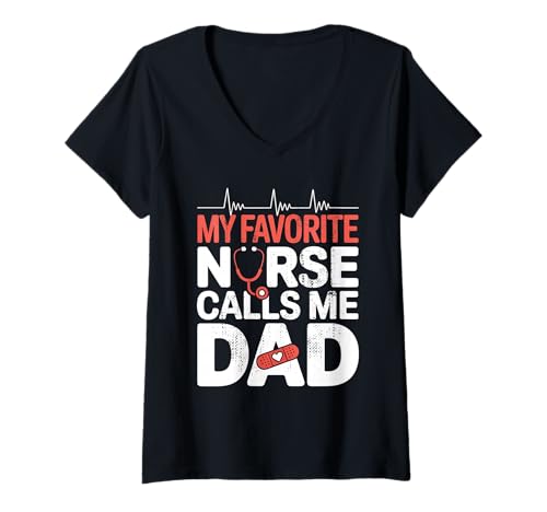 Damen My Favorite Nurse Calls Me Dad Fathers Day American Flag T-Shirt mit V-Ausschnitt Damen My Favorite Nurse Calls Me Dad Fathers Day American Flag T-Shirt mit V-Ausschnitt von My Favorite Nurse Calls Me Dad Retro American Flag