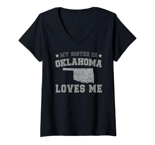 Damen Meine Schwester in Oklahoma liebt Mich America Vintage State T-Shirt mit V-Ausschnitt Damen Meine Schwester in Oklahoma liebt Mich America Vintage State T-Shirt mit V-Ausschnitt von My Sister Loves Me US State Oklahoma
