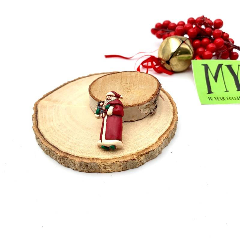 Vintage Weihnachtsmann Hält Eine Puppe Pin Anstecker Brosche Von Hallmark Cards My40Yearcollection von My40YearCollection