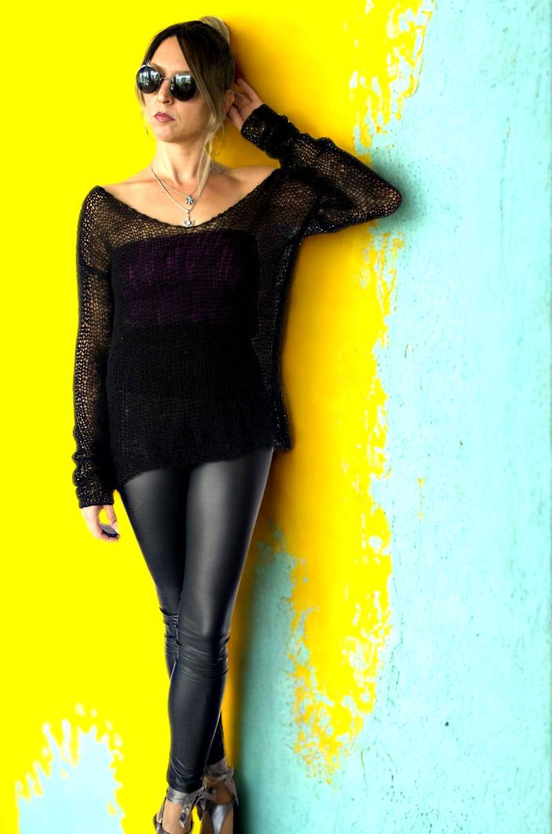 Schwarzer Mohair Pullover, Punk Style Nonbinary Lockere Grunge Nu Goth Kleidung, Langarm Schiere Top, Alles Schwarz By Myaqua von MyAqua