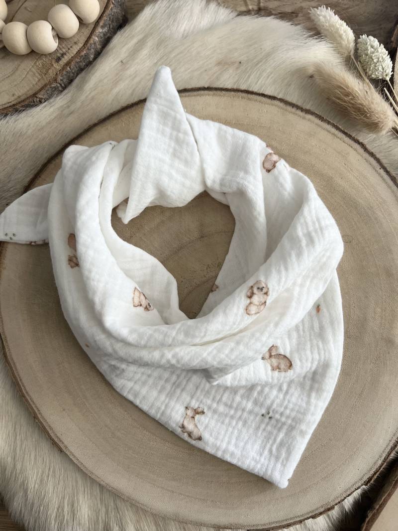 Baby-Halstuch Rabbit Aus Musselin Für Die Kleinsten Mit Häschen-Print von MyBabyEllaDE